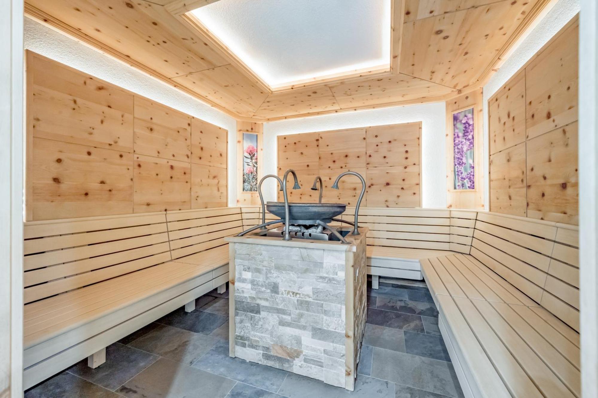 Tilia Living - B&B Mit Dem Komfort Eines Kleinen, Feinen Hotels Ried im Oberinntal Kültér fotó